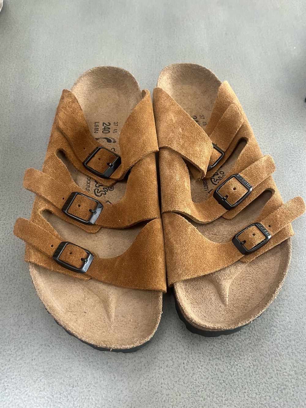 Birkies Birkenstock Batula brown suede  brand new.  Size 6
